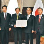 和歌山電鐵　準公設民営で次の10年へ　県と２市が設備修繕に補助