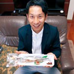 魚…でなくチョコです　リアルな包装で注目