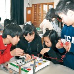 野崎西小６年 電気の仕組み学んだよ