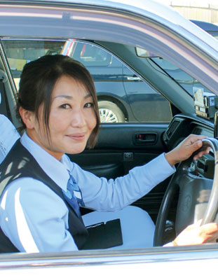 お仕事図鑑 運転士〜相互タクシー 中谷 友美さん