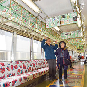 絵手紙電車 ６年ぶり運行 〜 猫駅長など１０９４通　貴志川線応援 全国から届く